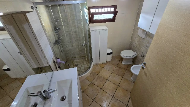 Bagno privato con doccia
